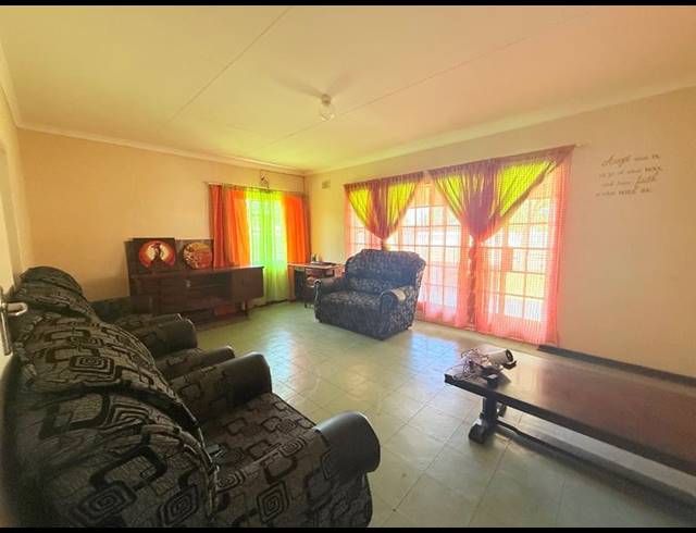 4 BEDROOM HOUSE FOR SALE IN VANDERBIJLPARK SE 1